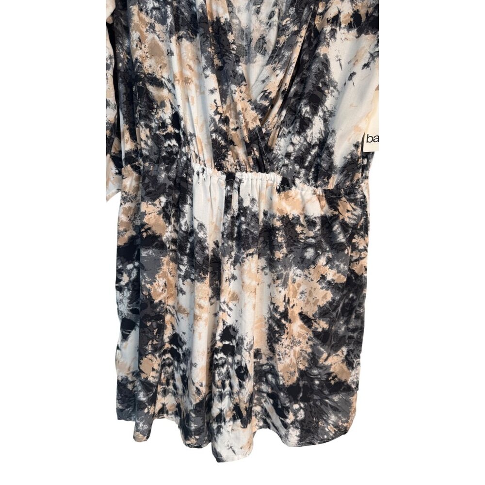 2/$30 NWT Bar III Medium Tie-Dye Print Romper V-Neckline & Elastic Waist - Picture 7 of 15